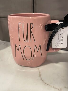 💕Rae Dunn Pink 🐾FUR MOM🐾Ceramic Mug